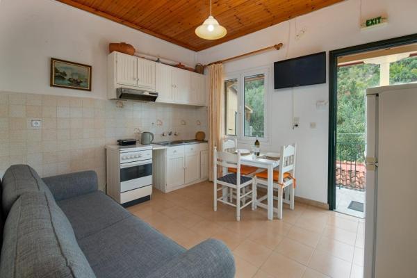 Arthur House Longos  Luaran gambar